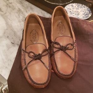 Tods driving loafer size 37